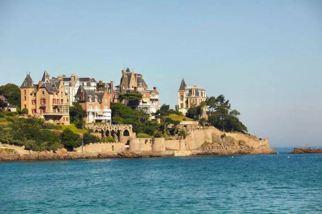 Holiday home Helen Villa Dinan France