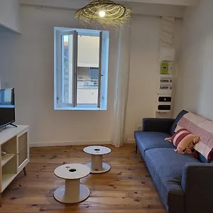  Appartement Aux Portes Du Palais - Garage A Velo - France