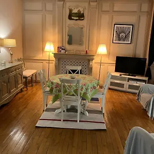 Eglantine Centre Historique De Dinan